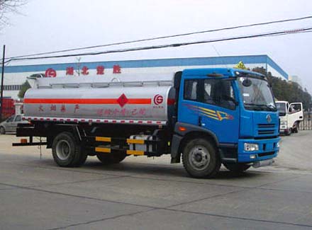 解放單橋化工液體運輸車(CA1163