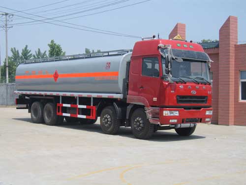 華菱之星前四后八化工液體運(yùn)輸車